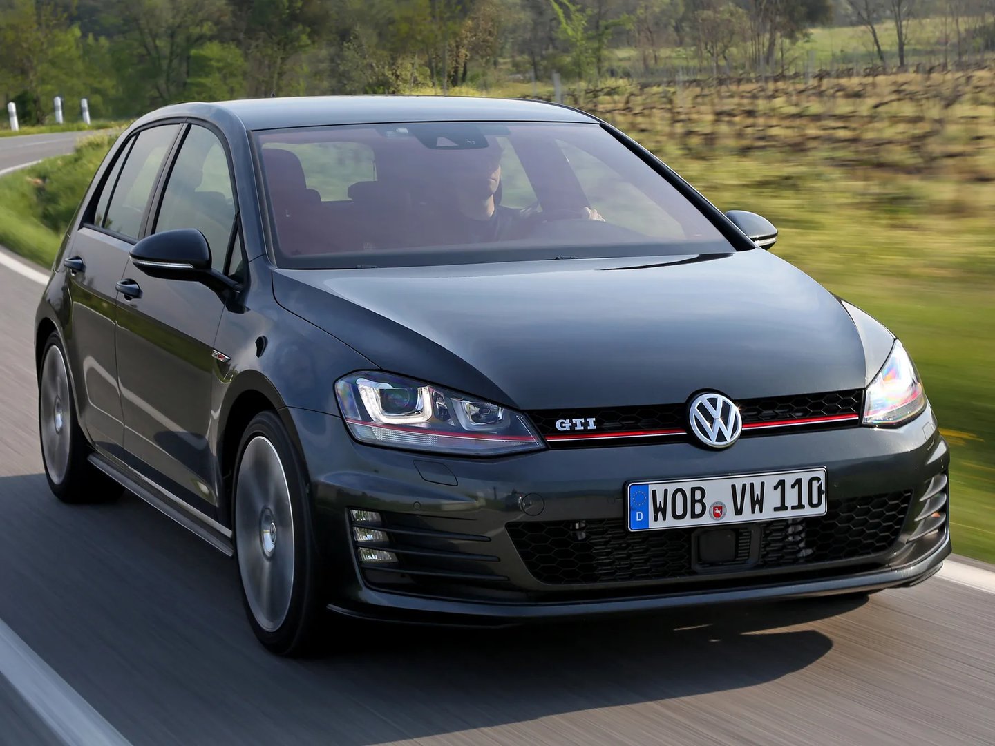 —  Hatchback 5-door