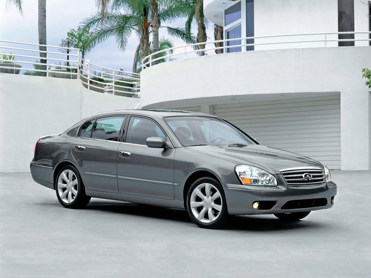 Infiniti_Q45_3_generation_restyling__Sedan__4.jpg