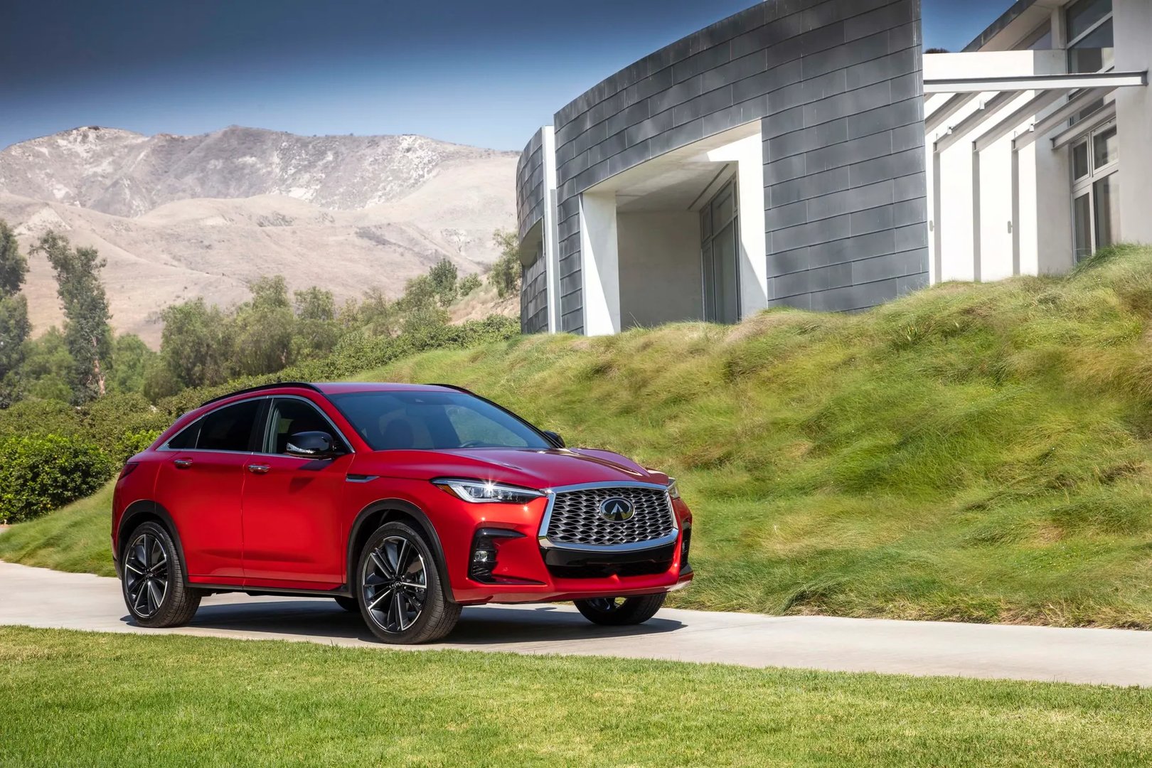 Infiniti_QX55_1_generation__SUV_5-doors__2.jpg