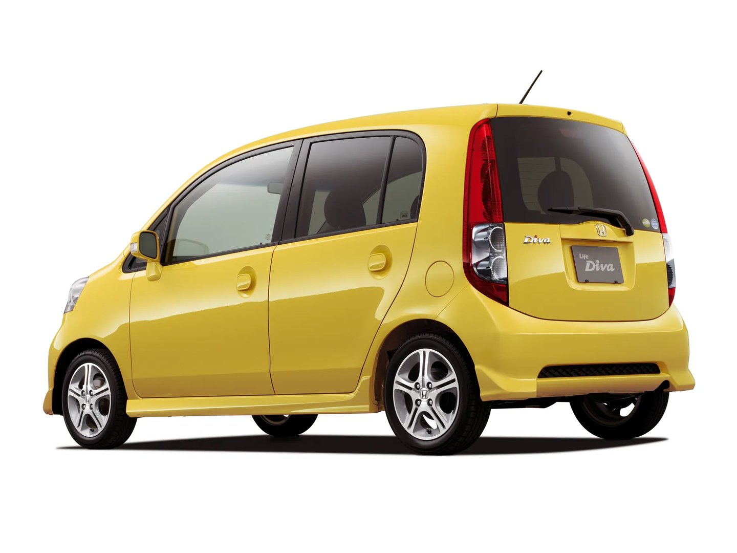 Honda_Life_4_generation__Mini_5-doors__1.jpg