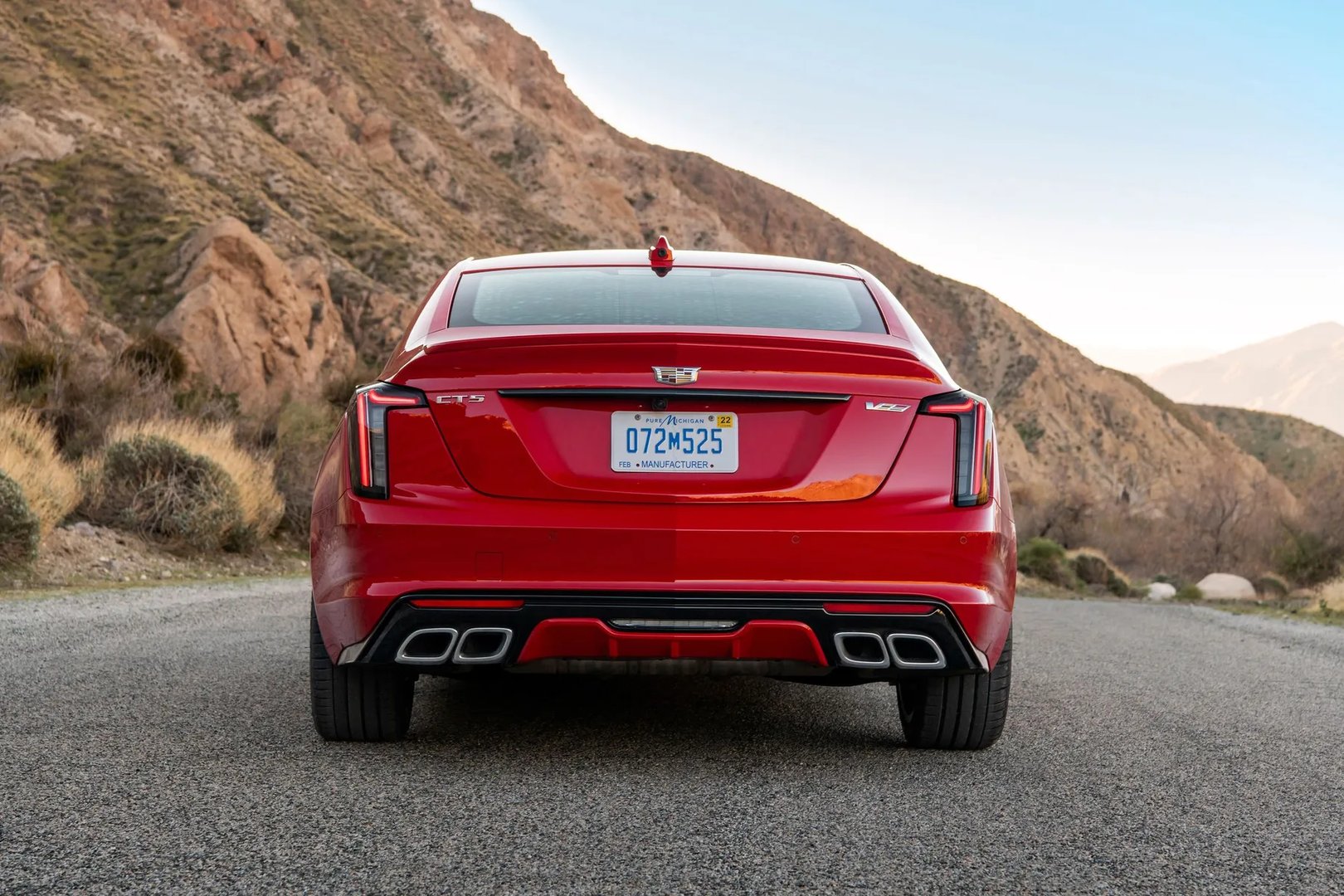 Cadillac_CT5-V_1_generation__Sedan__2.jpg