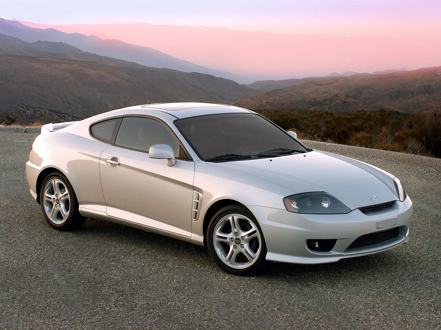 Hyundai_Tiburon_2_generation_restyling__Coupe__4.jpg