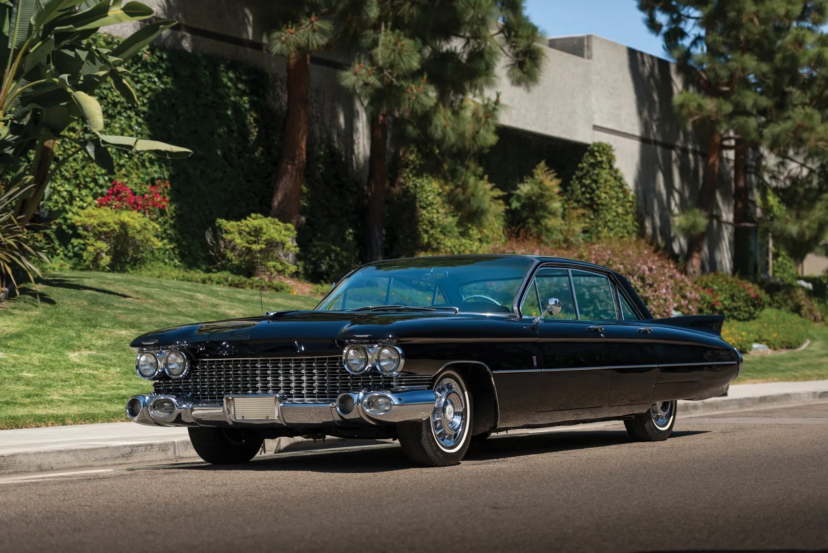 Cadillac_Eldorado_4_generation__Sedan__1.jpg