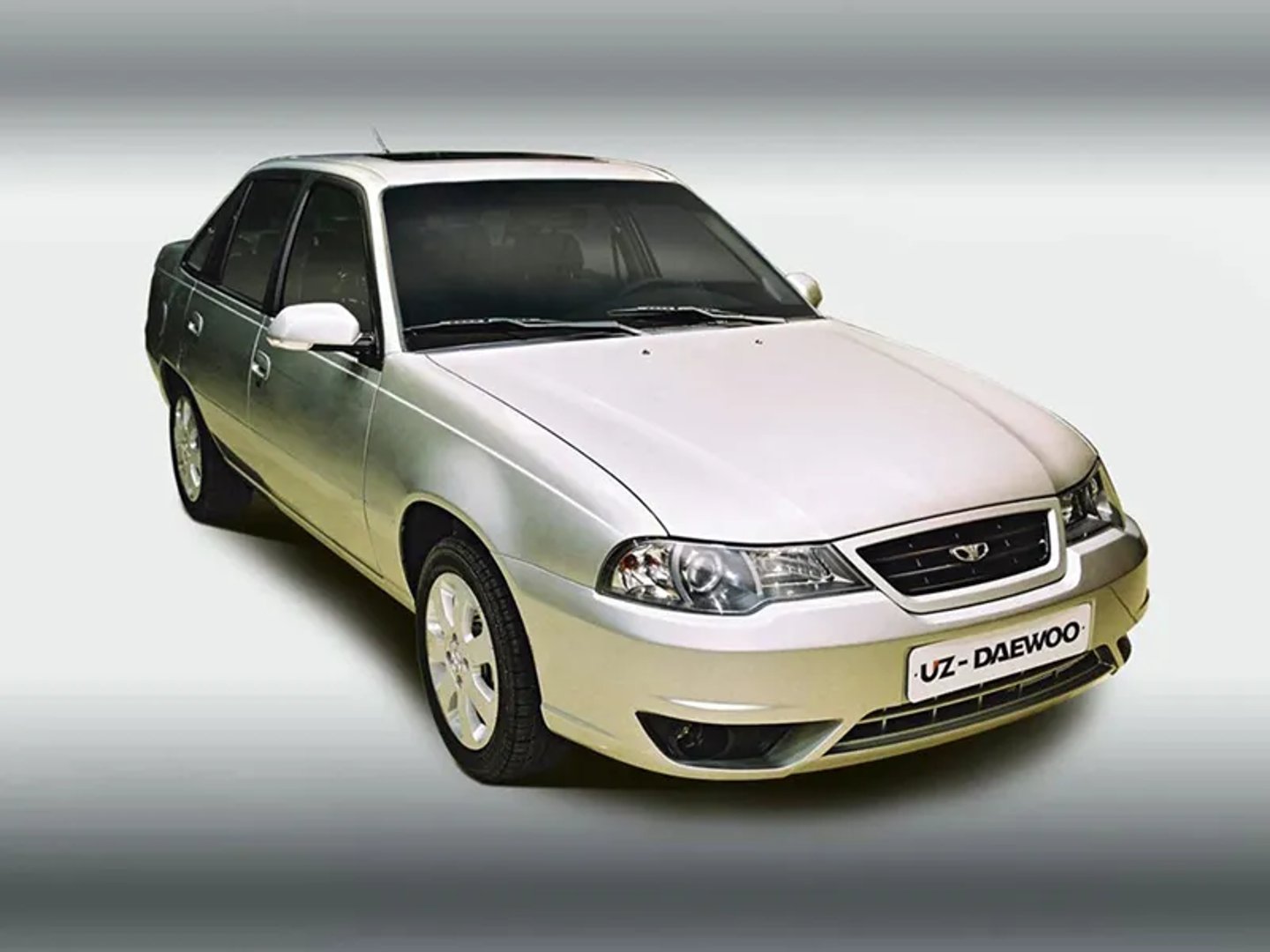 Daewoo_Nexia_1_generation_restyling__Sedan__3.jpg