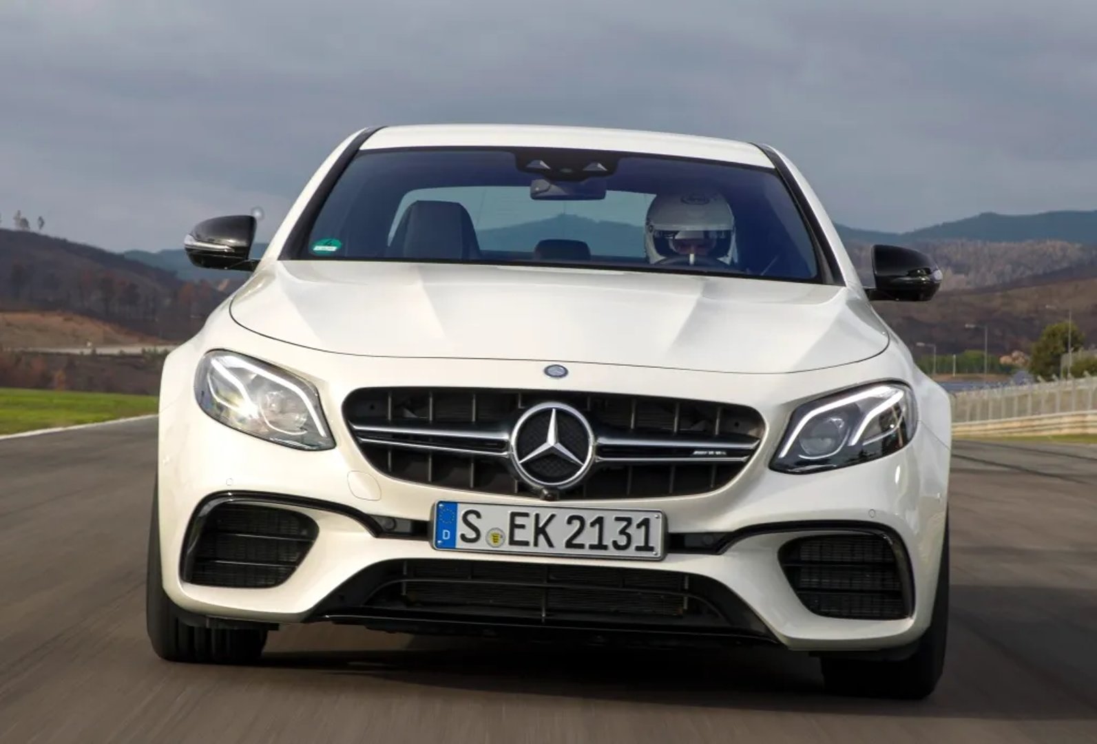 Mercedes_E-Class_AMG_5_generation__Sedan__12.jpg
