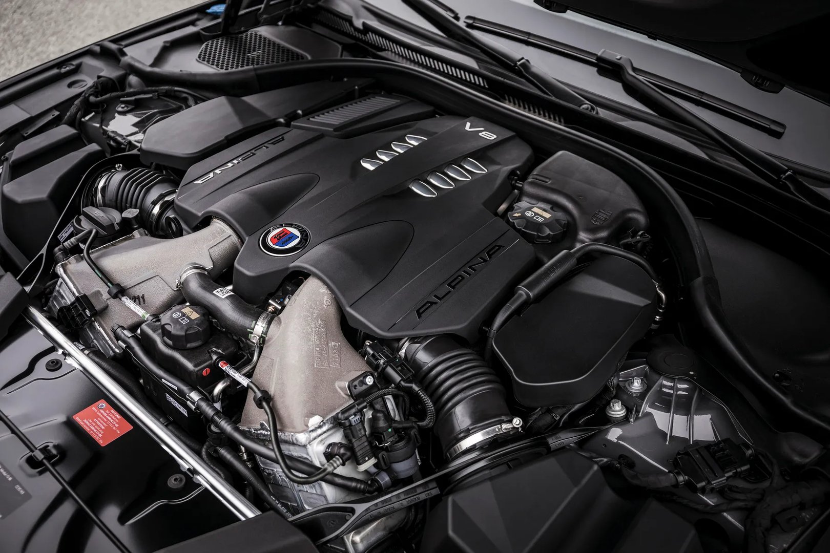 Alpina_B5_3_generation_restyling__Estate_5-door__13.jpg