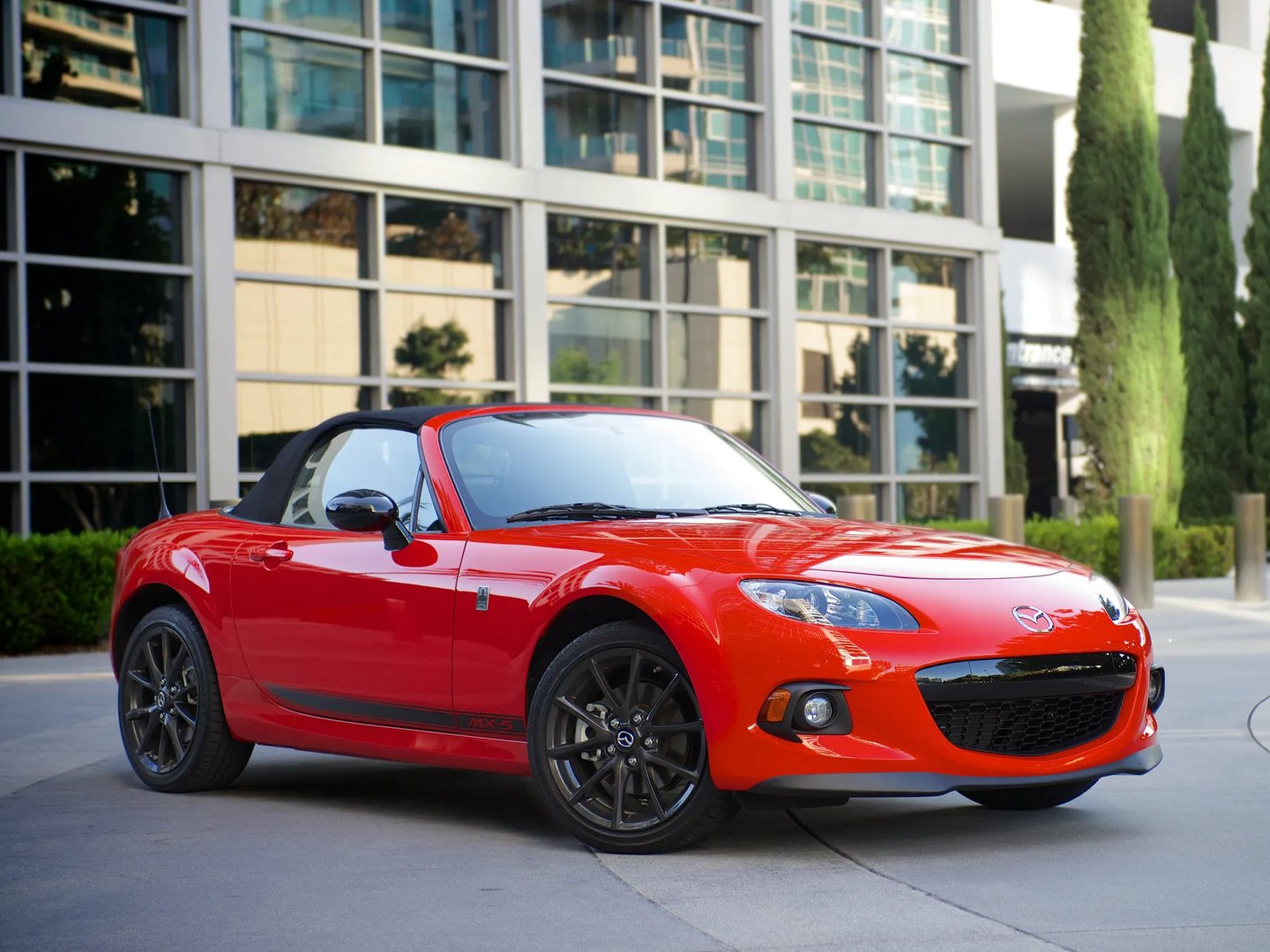 Mazda_MX-5_3_generation_restyling__Roadster__2.jpg