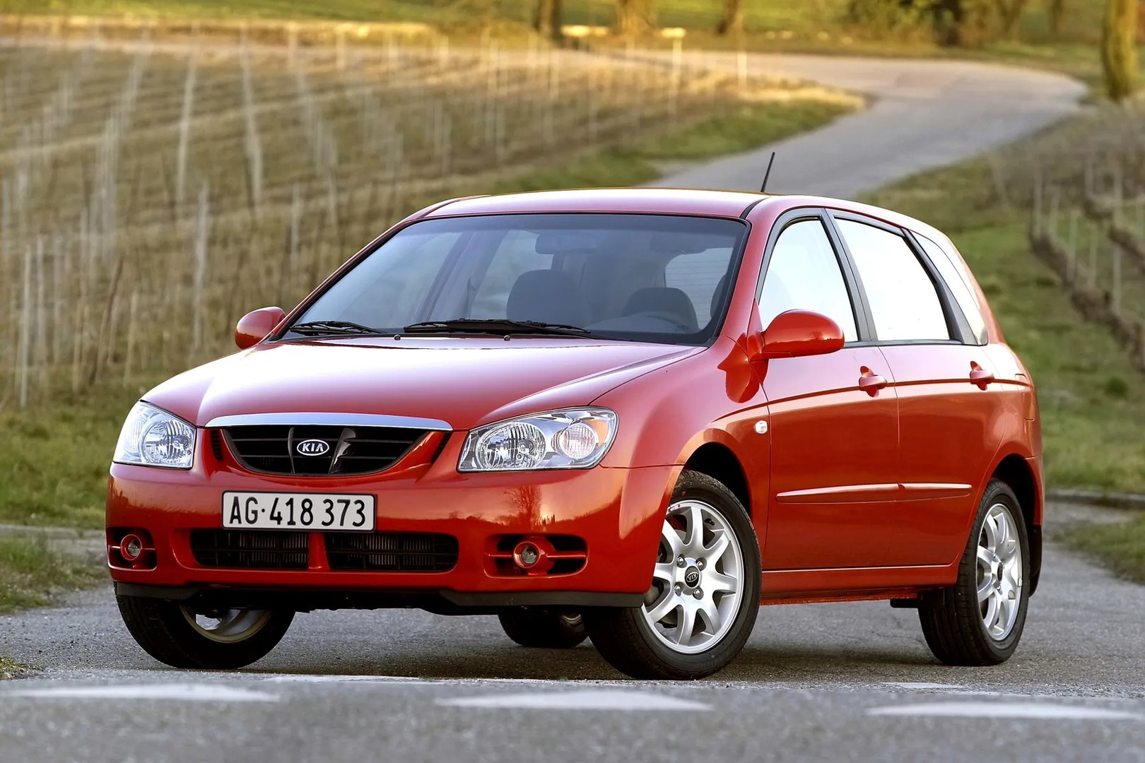 Kia Cerato 1 generation  Hatchback 5-door