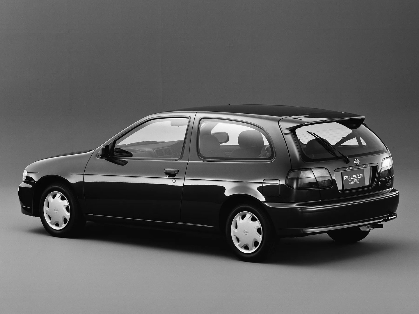 Nissan_Pulsar_5_generation__Hatchback_3-door__3.jpg