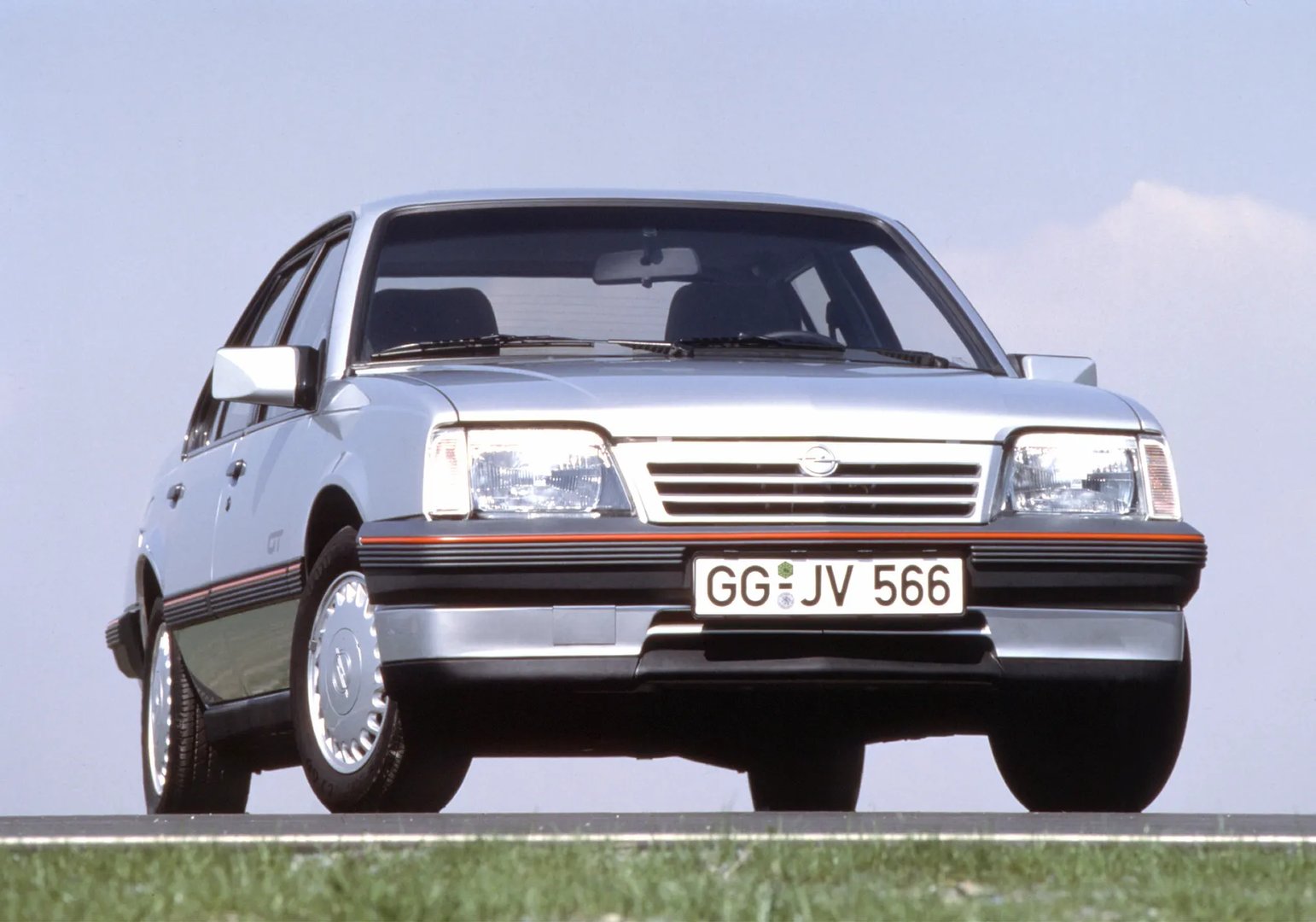 Opel_Ascona_3_generation__Sedan__1.jpg