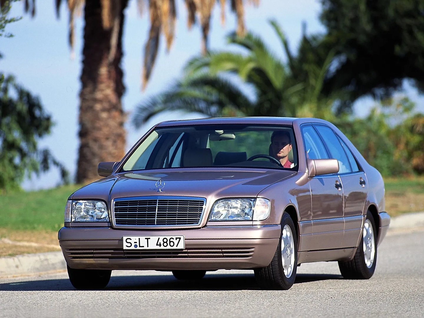 W140  Sedan