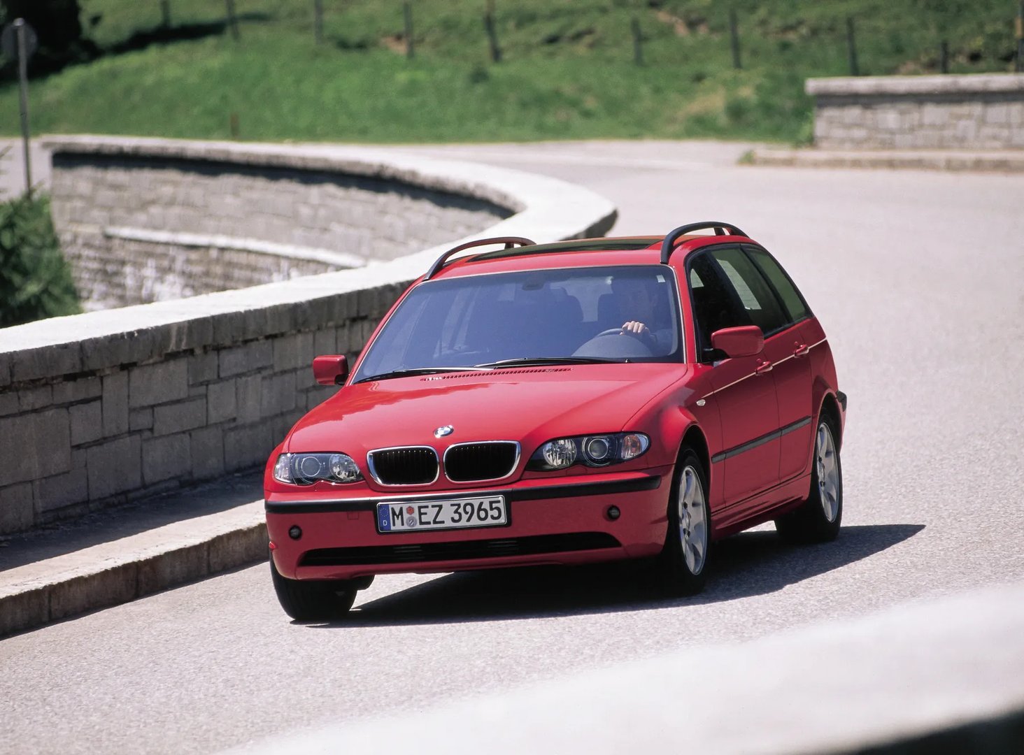 BMW_3_series_4_generation_restyling__Estate_5-door__6.jpg