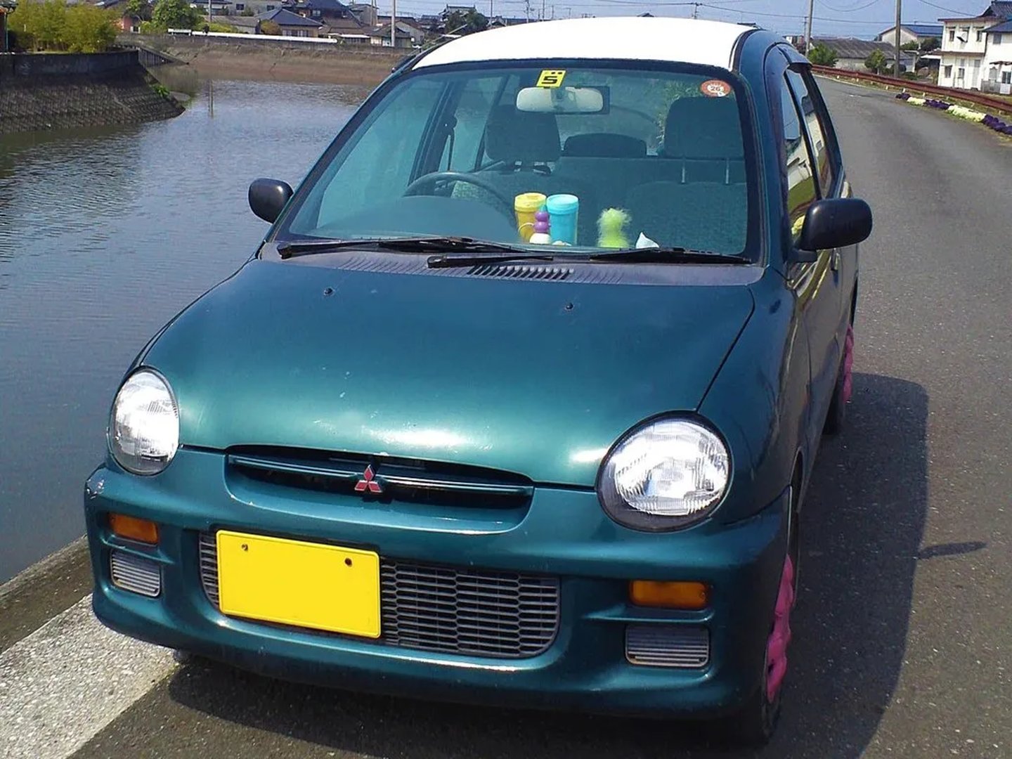 Mitsubishi_Minica_7_generation__Mini_5-doors__2.jpg