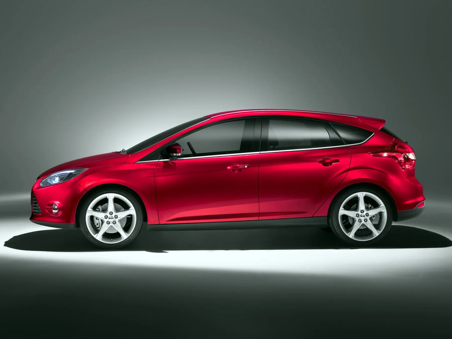 Ford_Focus_3_generation__Hatchback_5-door__8.jpg