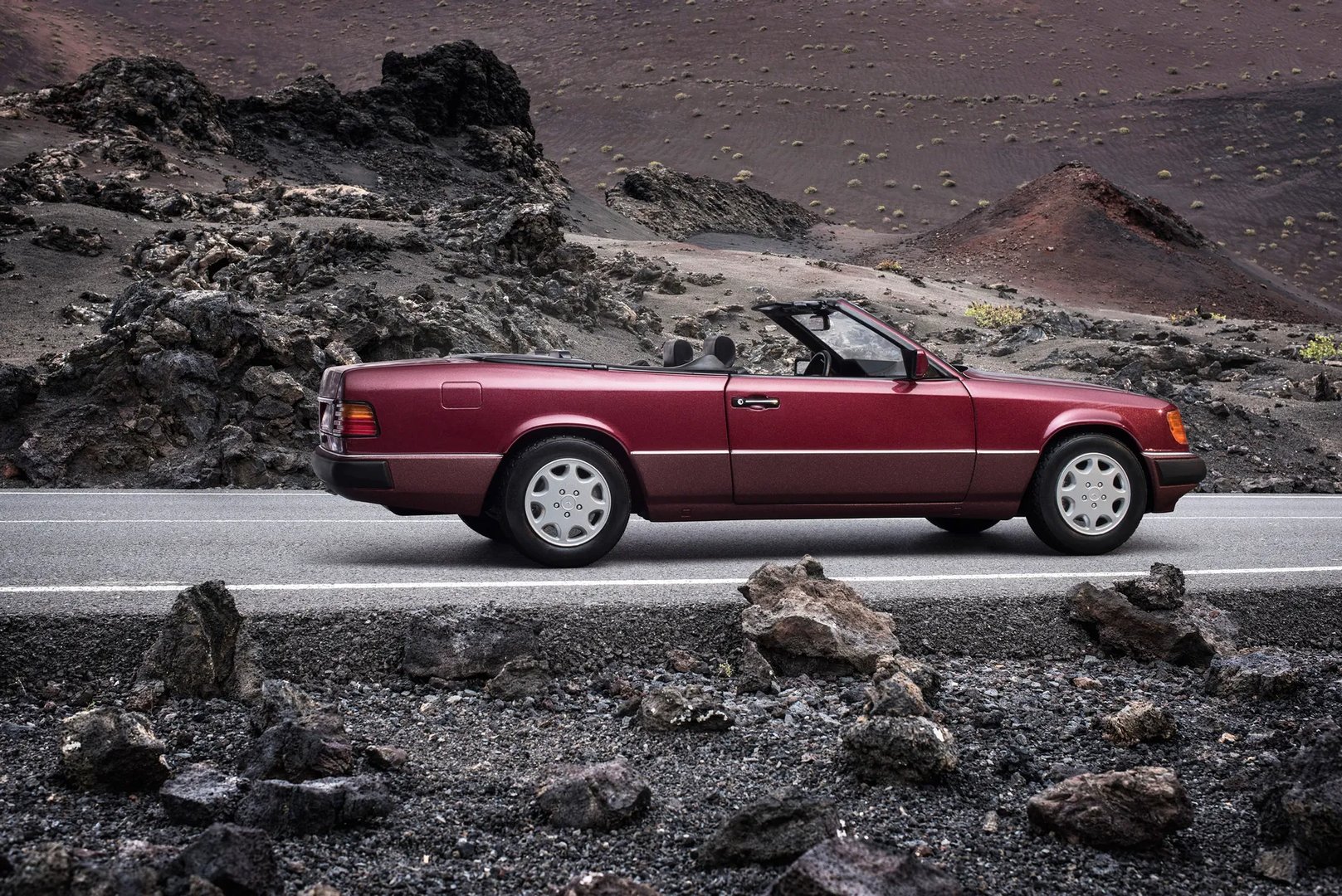 Mercedes_E-Class_1_generation__Cabrio__8.jpg