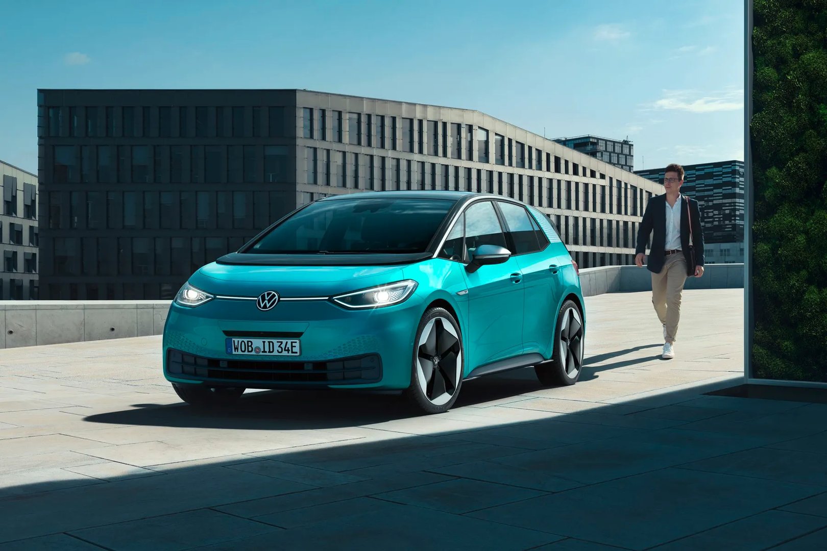 Volkswagen_ID.3_1_generation__Hatchback_5-door__1.jpg