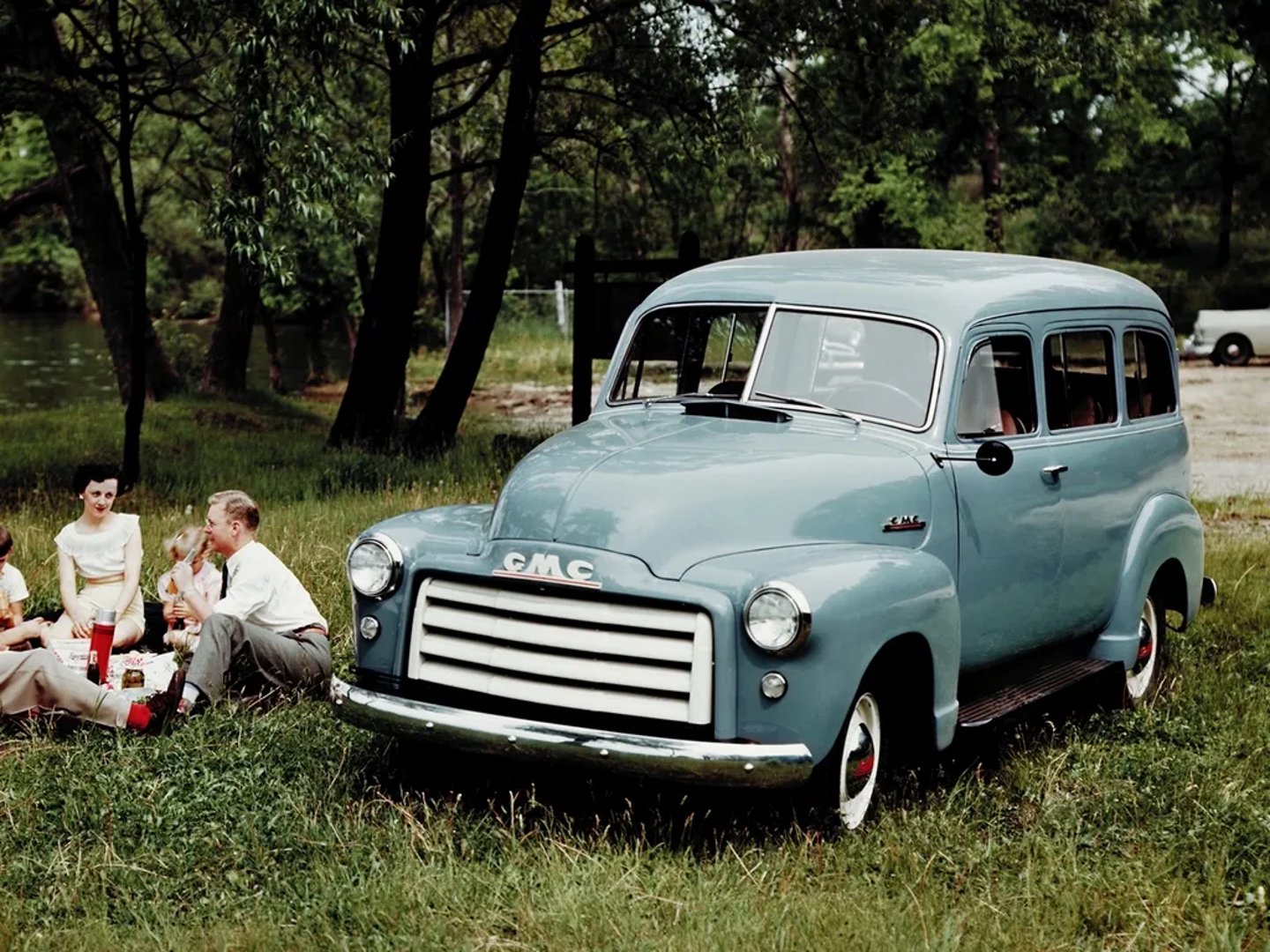 Chevrolet_Suburban_3_generation__Estate__2.jpg