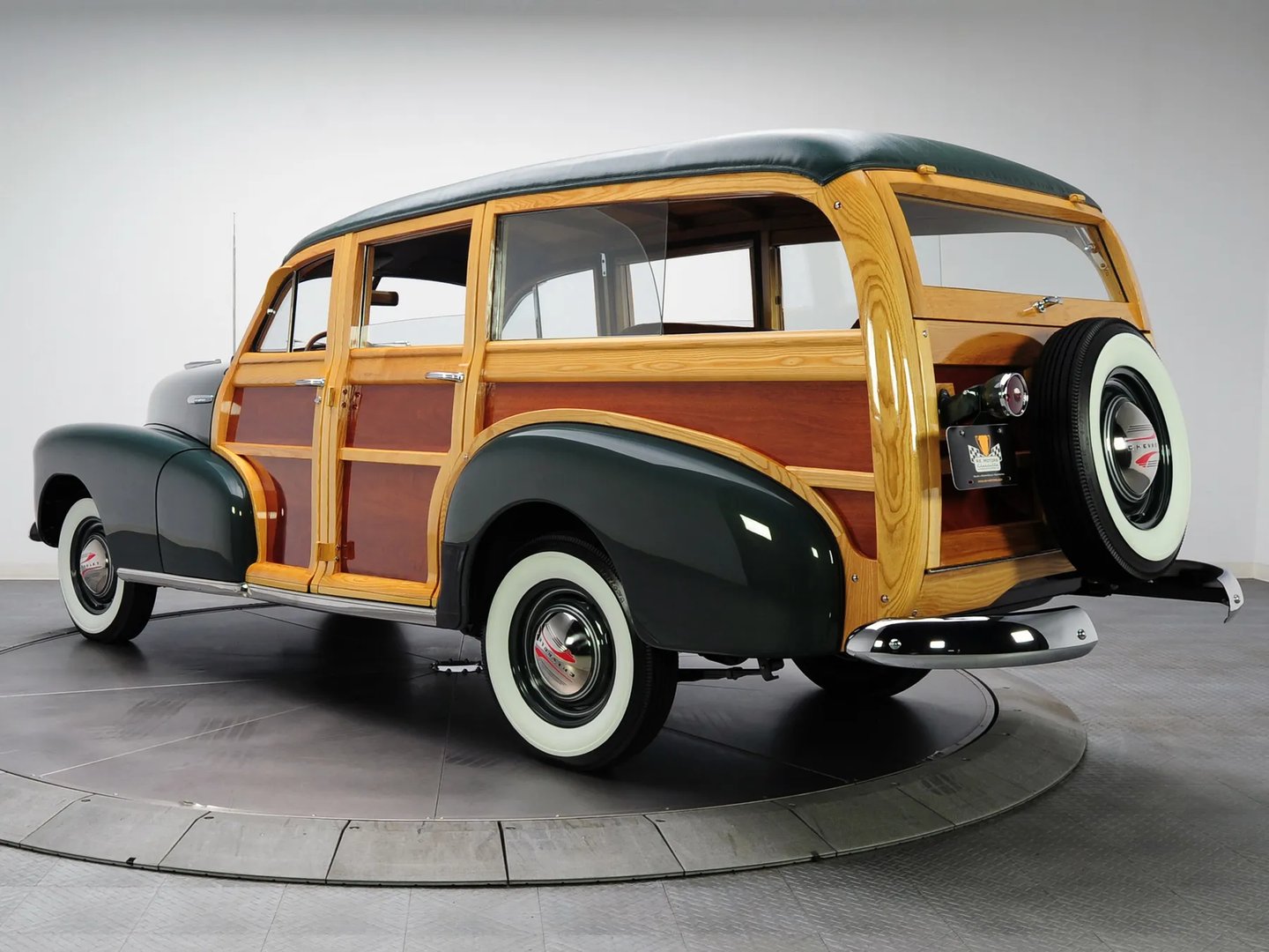 Chevrolet_Fleetmaster_1_generation__Estate_5-door__3.jpg