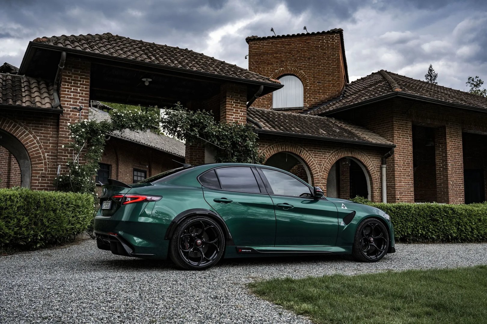 Alfa Romeo_Giulia_2_generation_restyling__Sedan__4.jpg