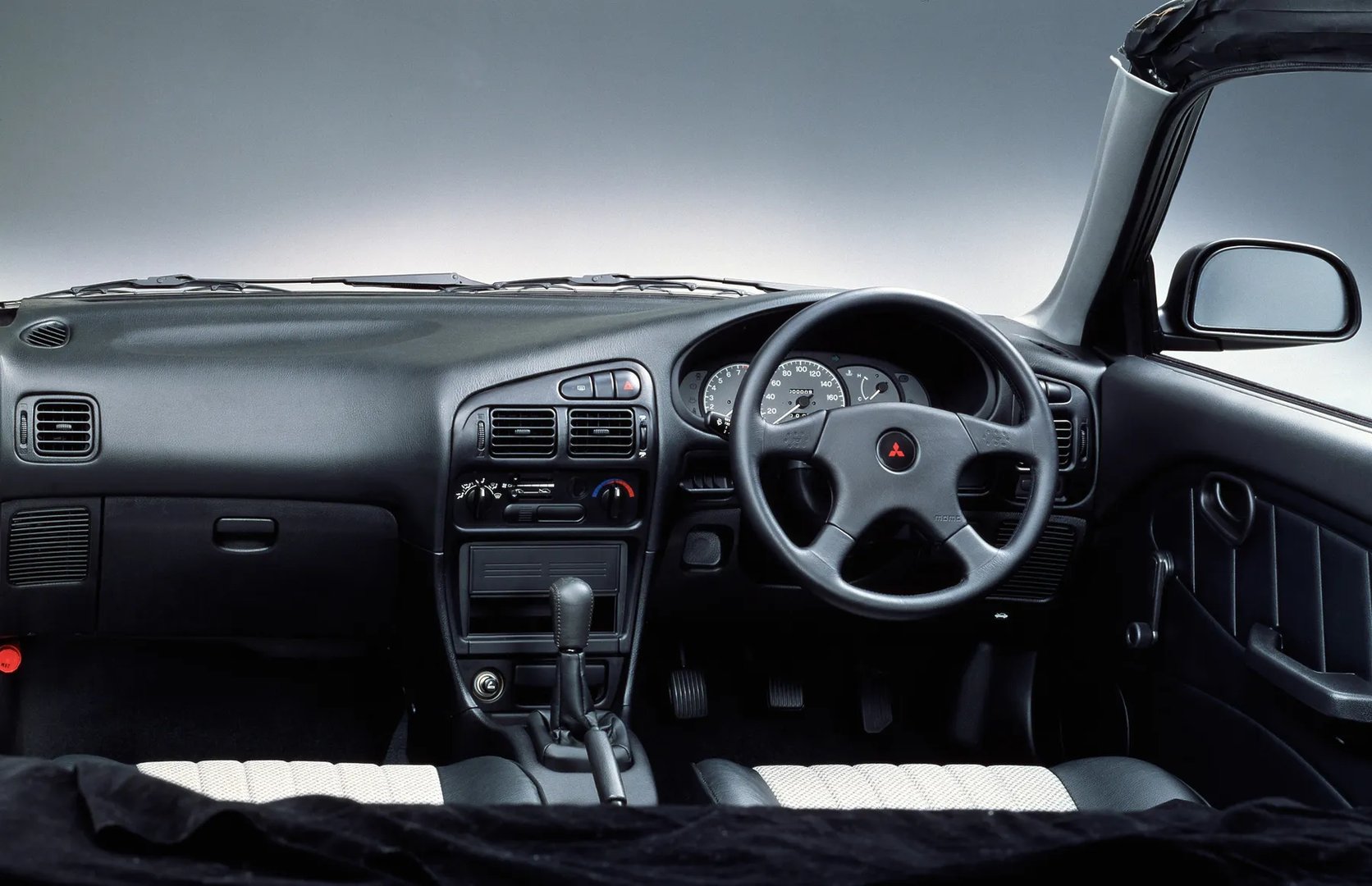 Mitsubishi_Lancer_7_generation__Sedan__8.jpg