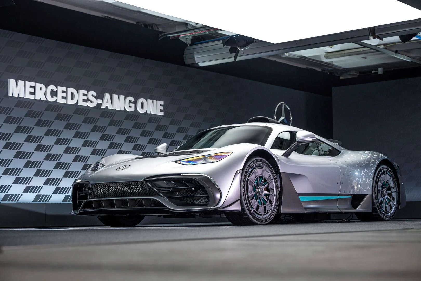 Mercedes_Mercedes-AMG_One_1_generation__Coupe__2.jpg