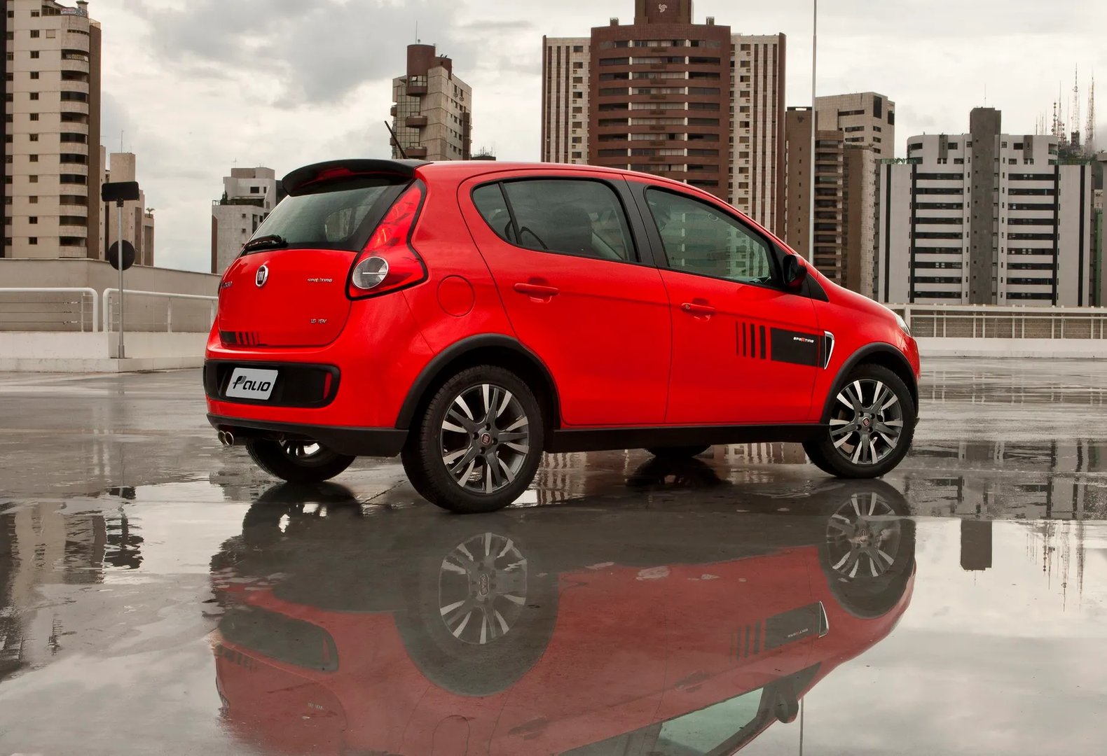 Fiat_Palio_2_generation__Mini_5-doors__11.jpg