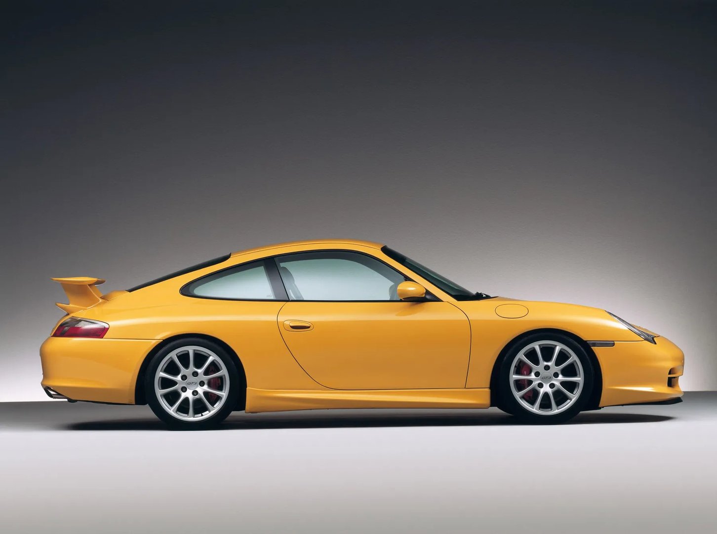 Porsche_911_GT3_1_generation_restyling__Coupe__12.jpg