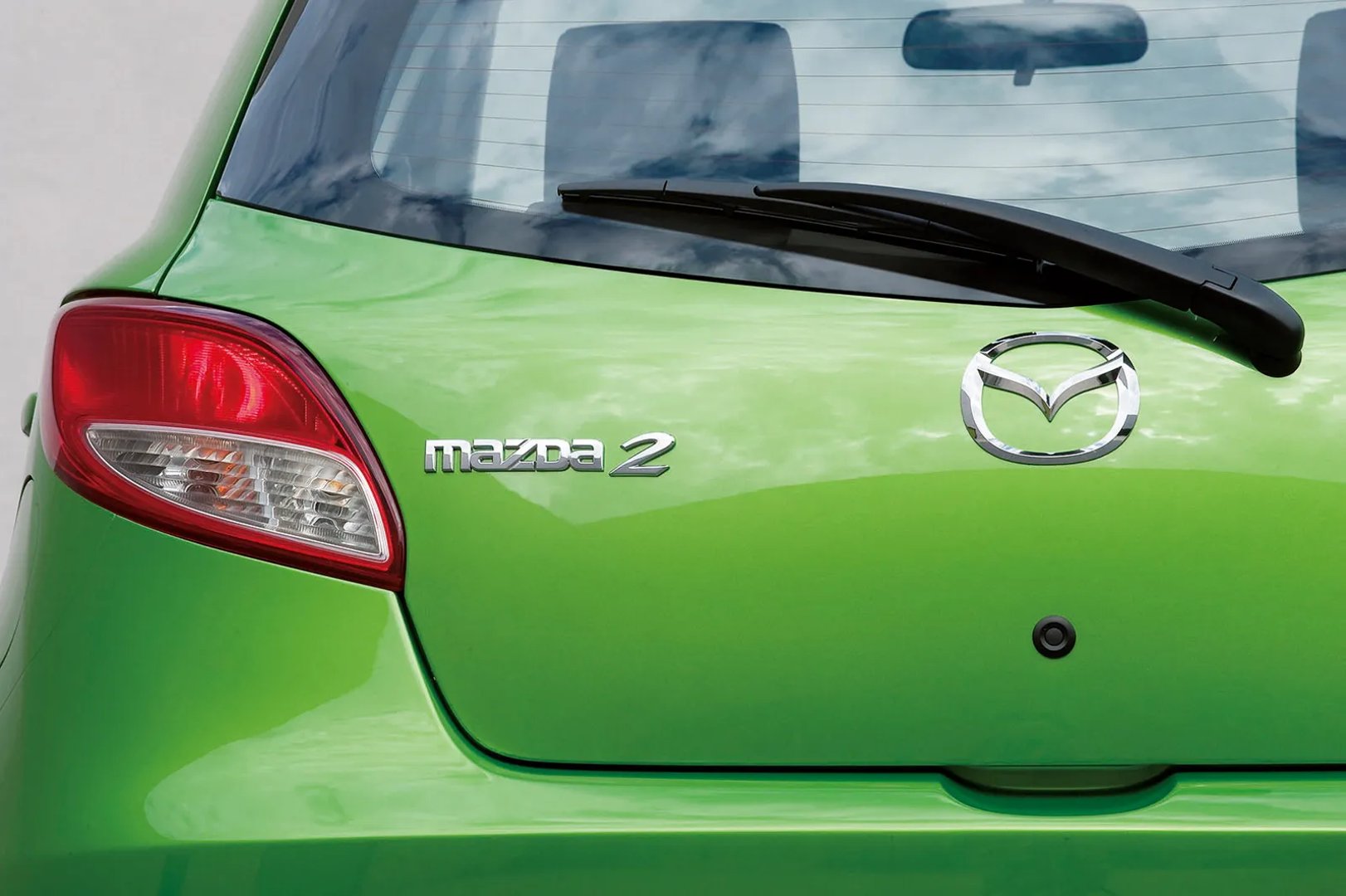Mazda_2_2_generation__Mini_5-doors__6.jpg