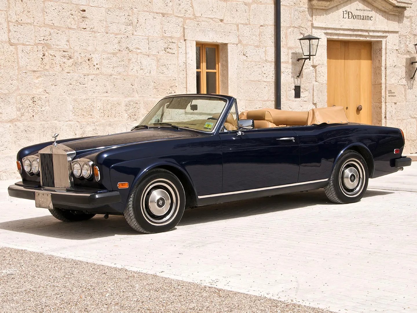 Rolls-Royce_Corniche_1_generation__Cabrio__3.jpg