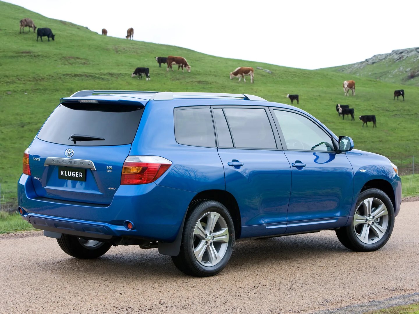 Toyota_Kluger_2_generation__SUV_5-doors__4.jpg