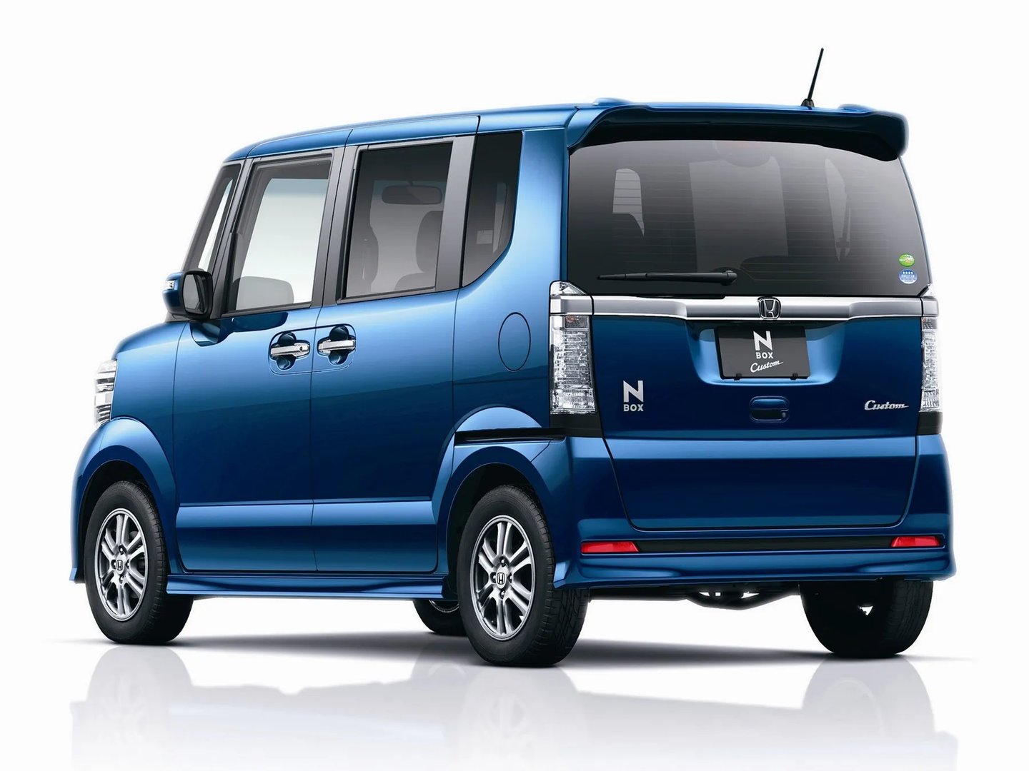 Honda_N-BOX_1_generation_restyling__Mini_5-doors__5.jpg