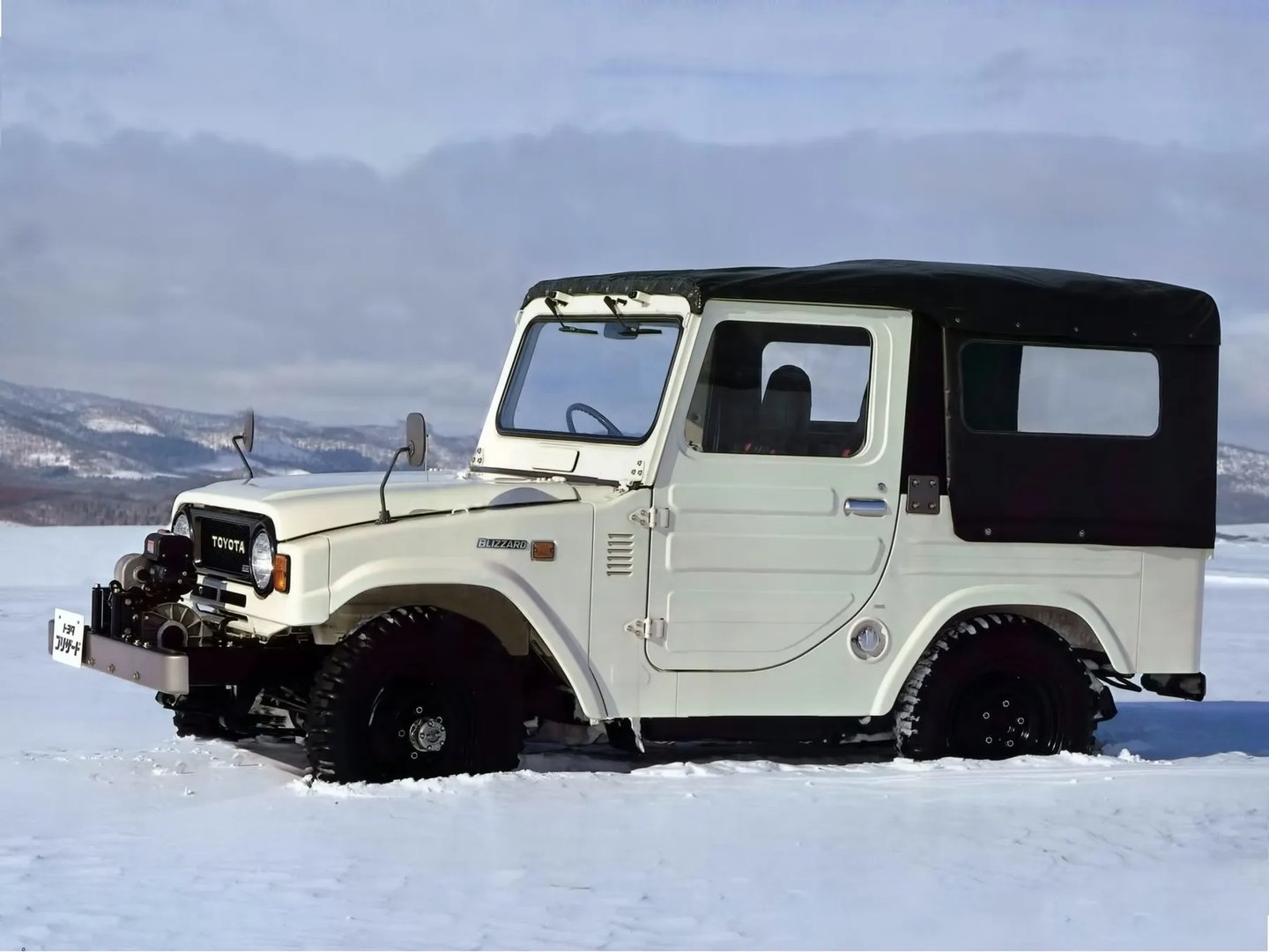 Toyota_Blizzard_1_generation__SUV_3-doors__3.jpg