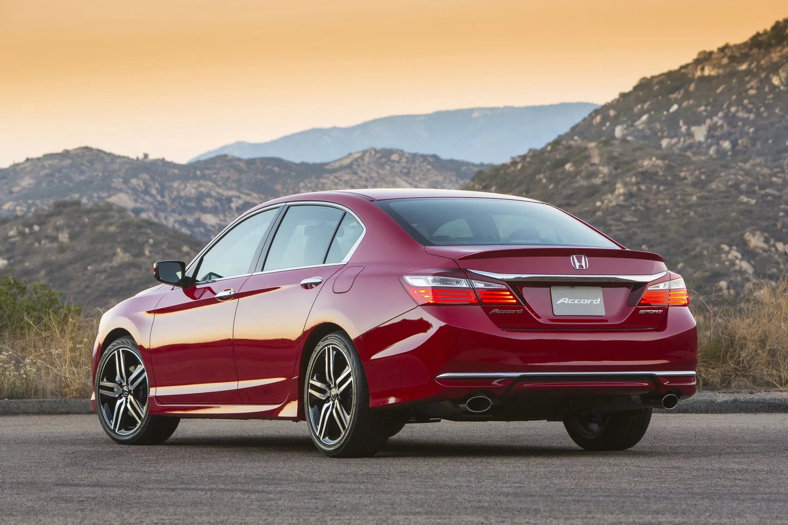 Honda_Accord_9_generation_restyling__Sedan__3.jpg