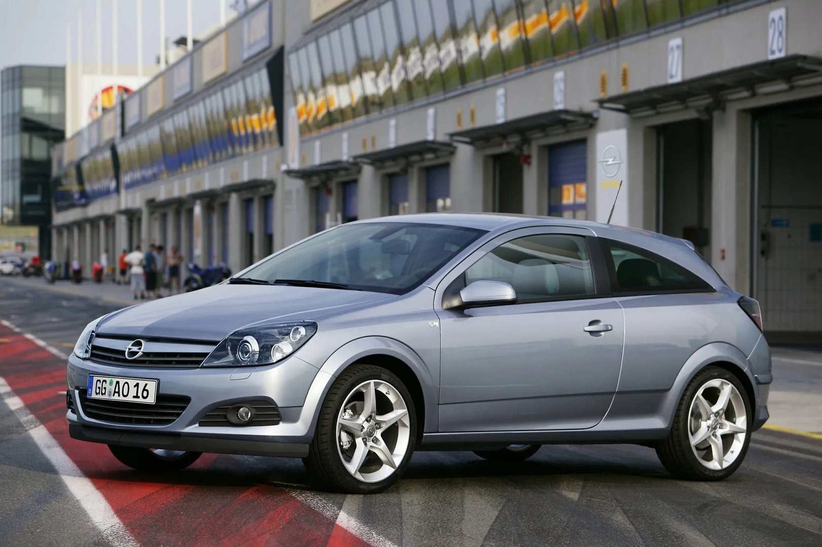 Opel_Astra_3_generation__Hatchback_3-door__2.jpg