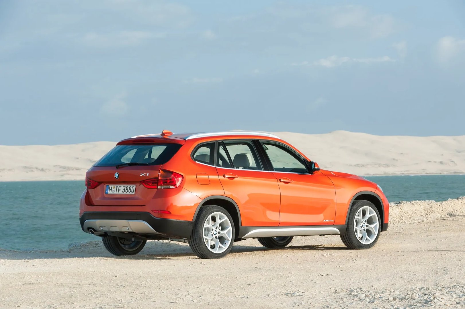 BMW_X1_1_generation_restyling__SUV_5-doors__2.jpg