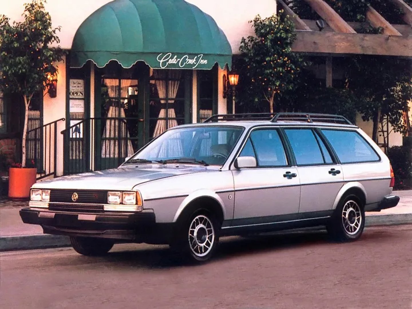 Volkswagen_Quantum_1_generation__Estate_5-door__3.jpg