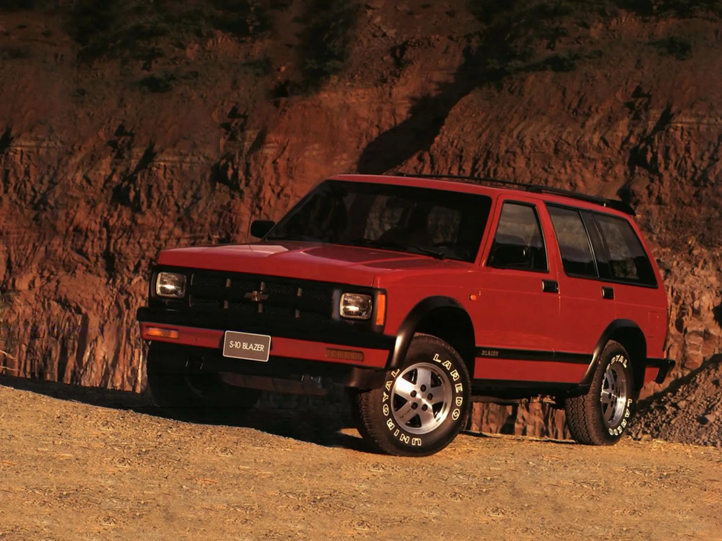 Chevrolet_Blazer_1_generation_restyling__SUV_5-doors__2.jpg