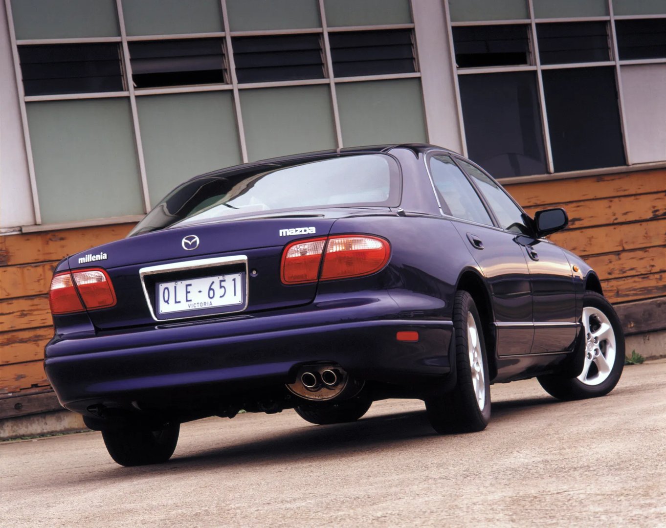 Mazda_Millenia_1_generation_restyling__Sedan__5.jpg