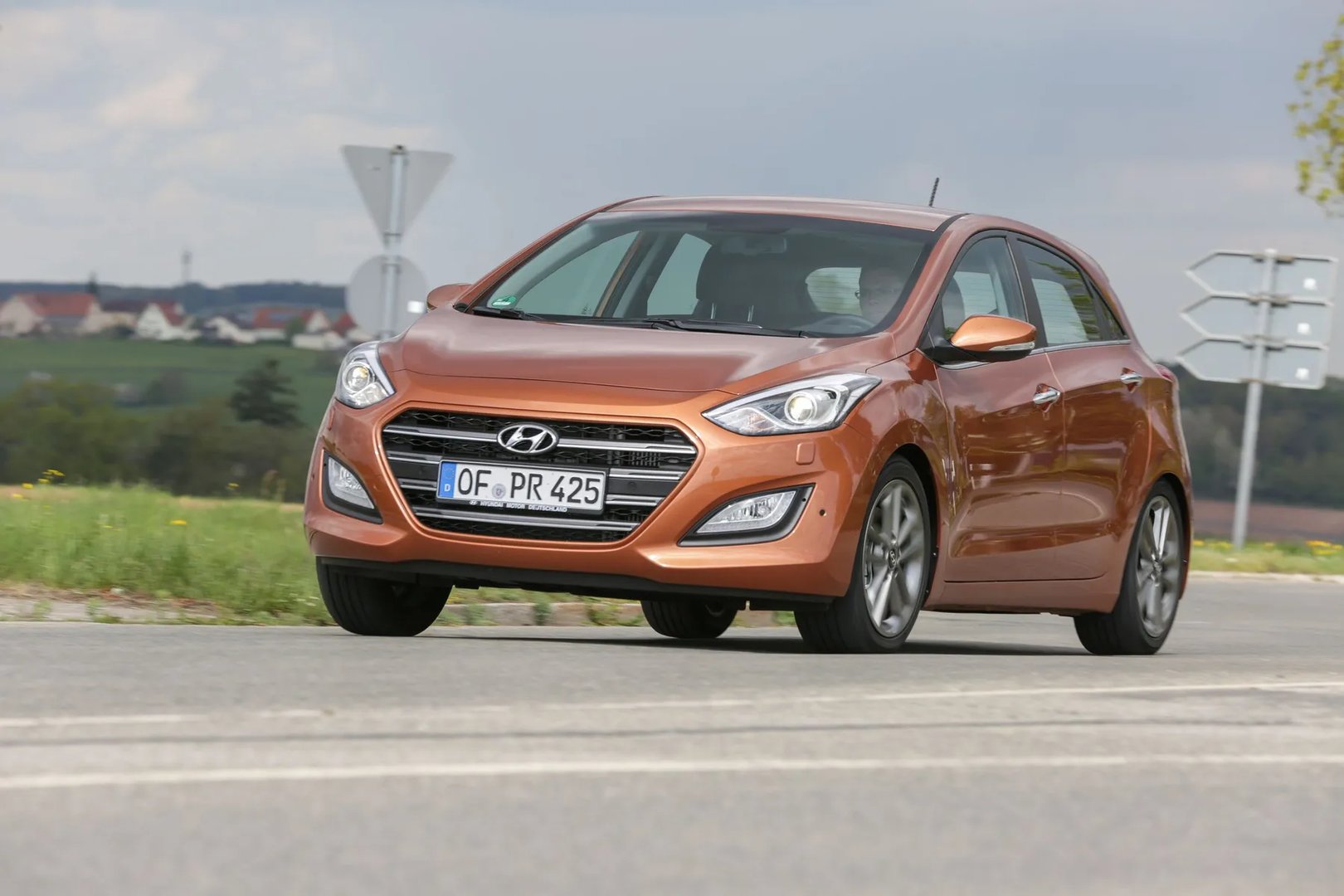 Hyundai_i30_2_generation_restyling__Hatchback_5-door__main.jpg
