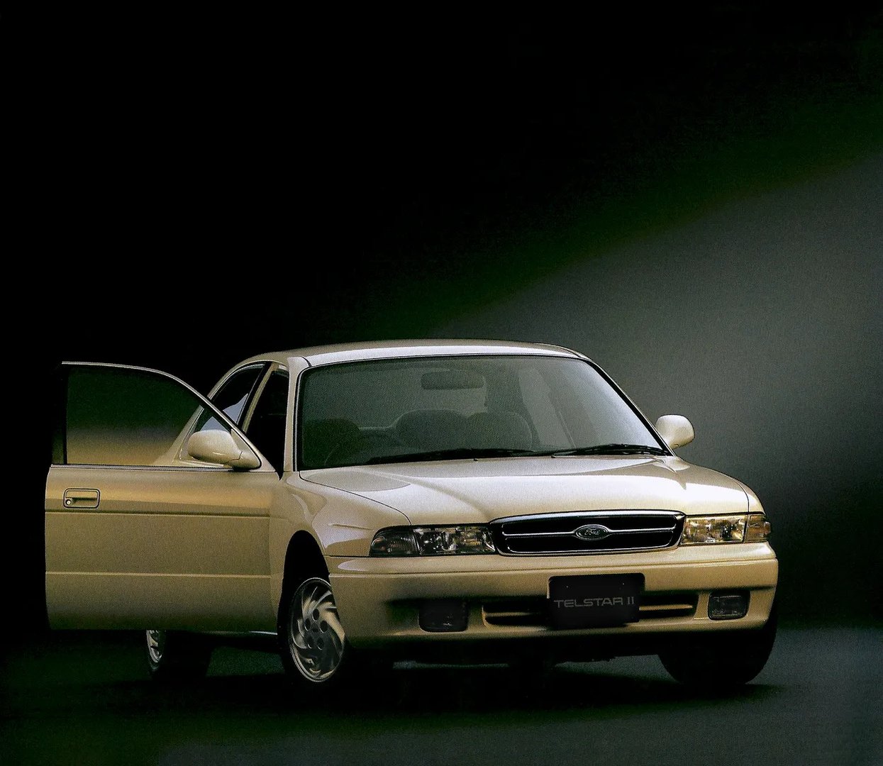 Ford_Telstar_4_generation__Sedan__2.jpg