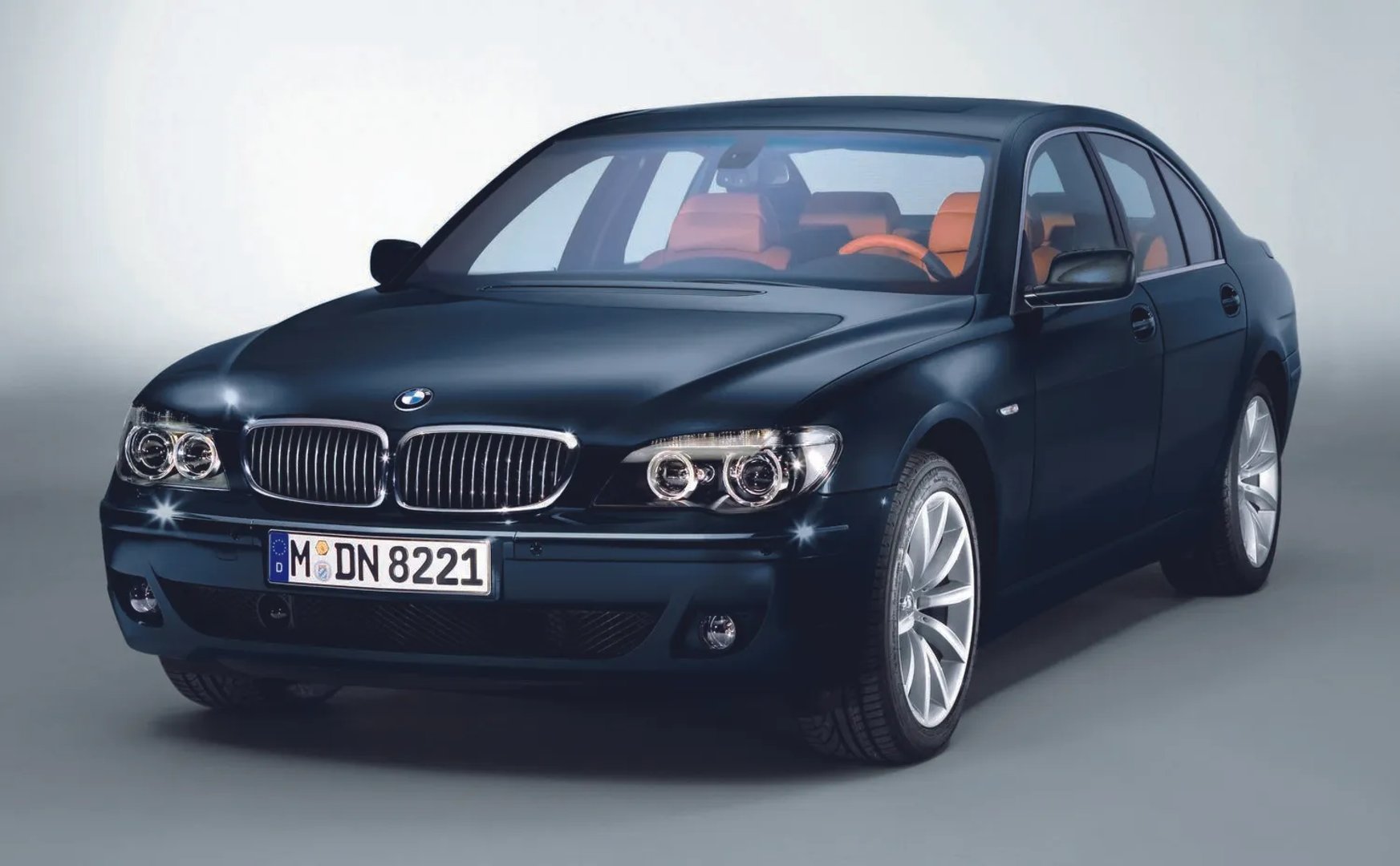 BMW 7 series 4 generation, restyling  Sedan