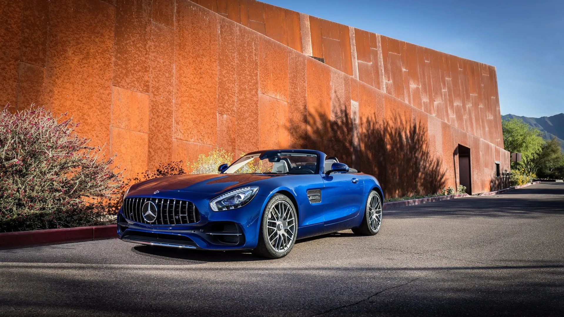 Mercedes_AMG_GT_1_generation_restyling__Roadster__9.jpg