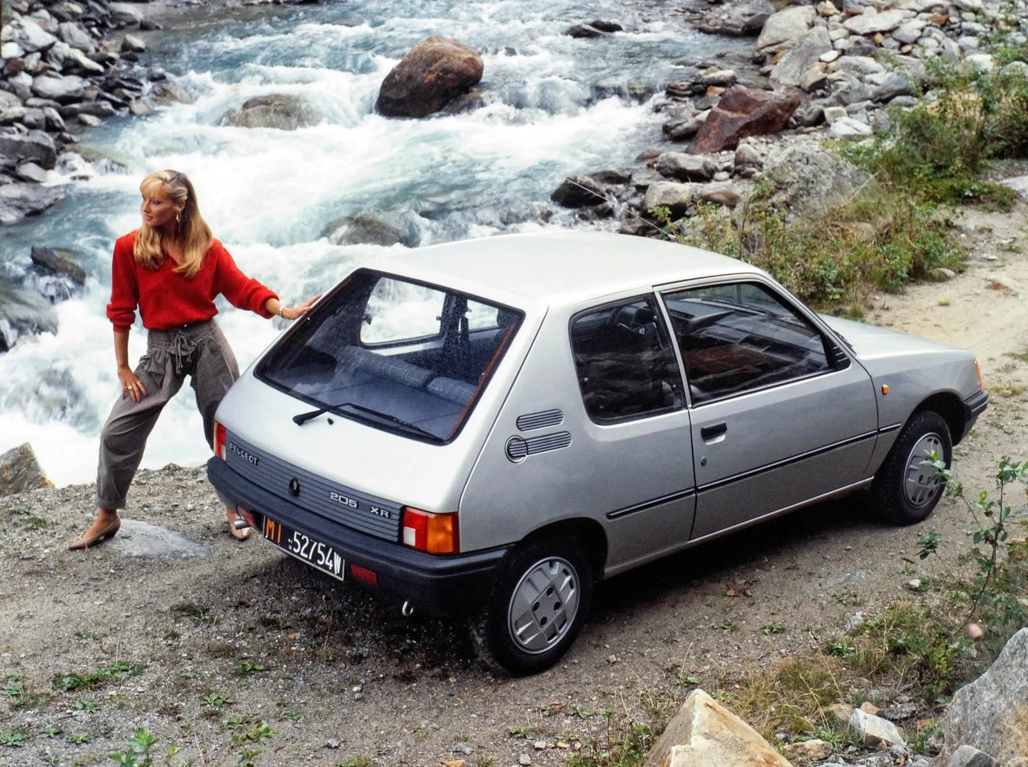 Peugeot_205_1_generation__Mini_3-doors__8.jpg