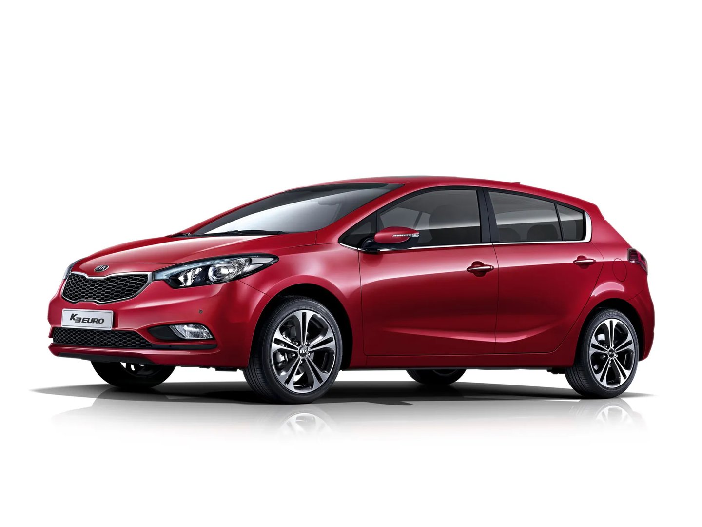 Kia_K3_1_generation_restyling__Hatchback_5-door__main.jpg