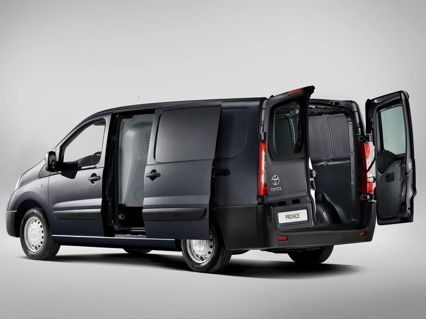 Toyota_ProAce_1_generation__Van_Long__4.jpg