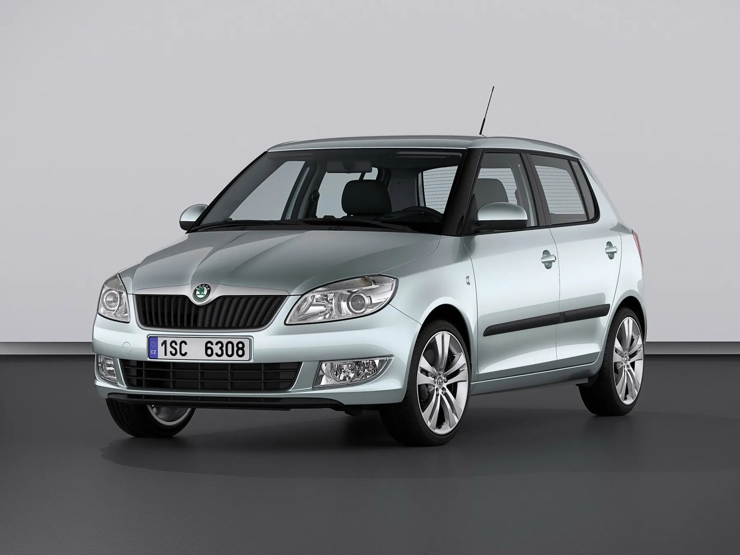 2 generation, restyling 