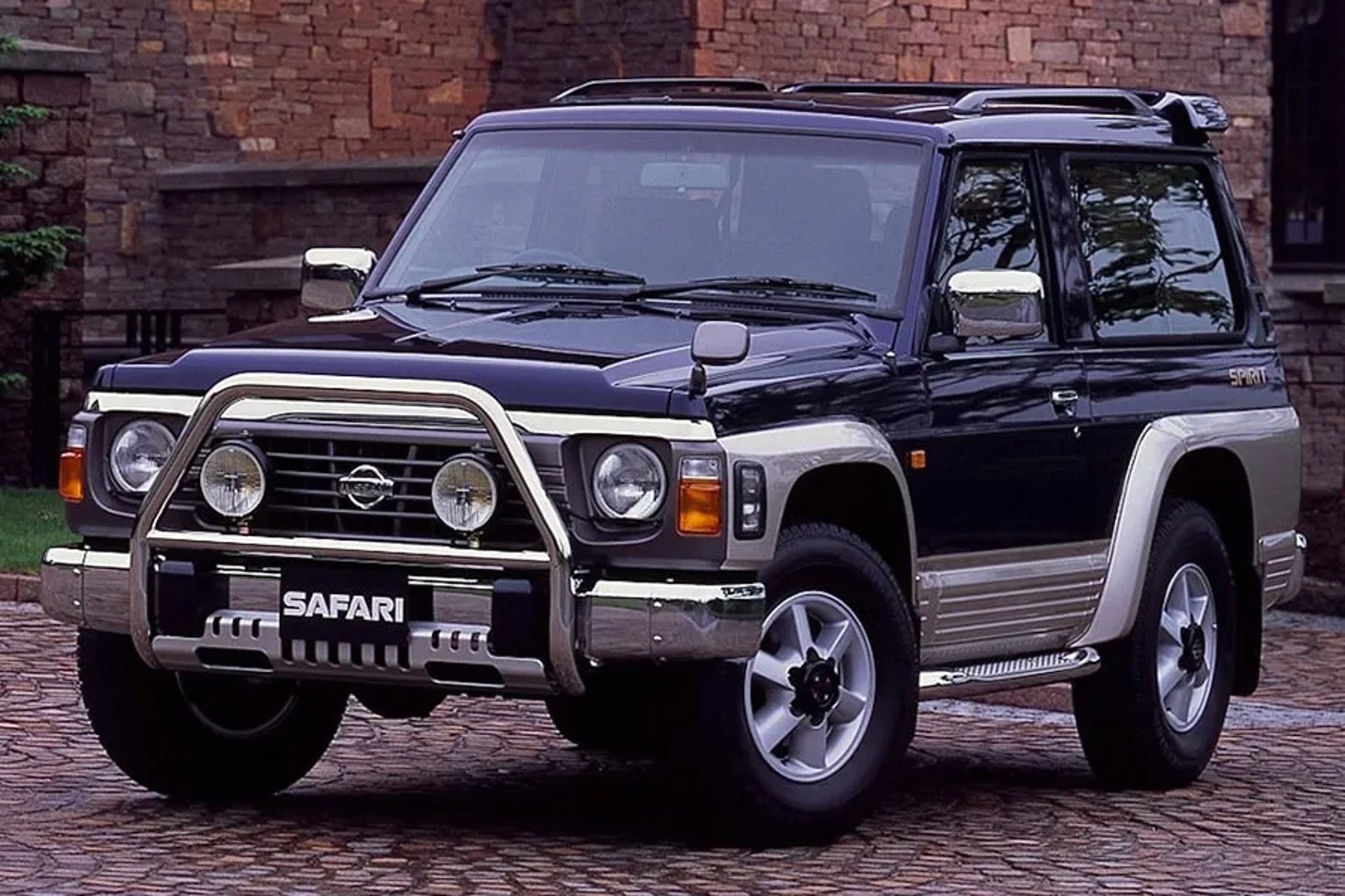 Nissan Safari 4 generation  SUV 3-doors