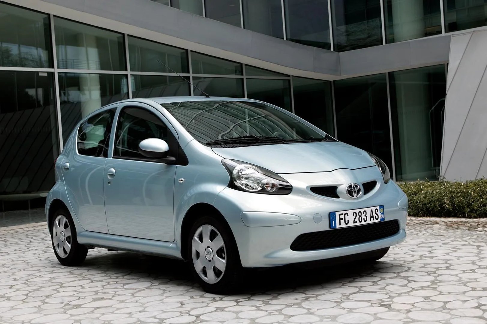 Toyota Aygo 1 generation  Mini 5-doors