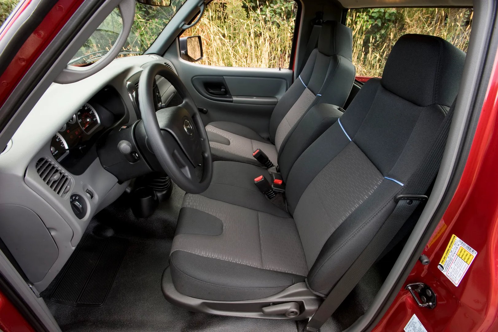Mazda_B-series_5_generation__Pickup_single-cab__12.jpg