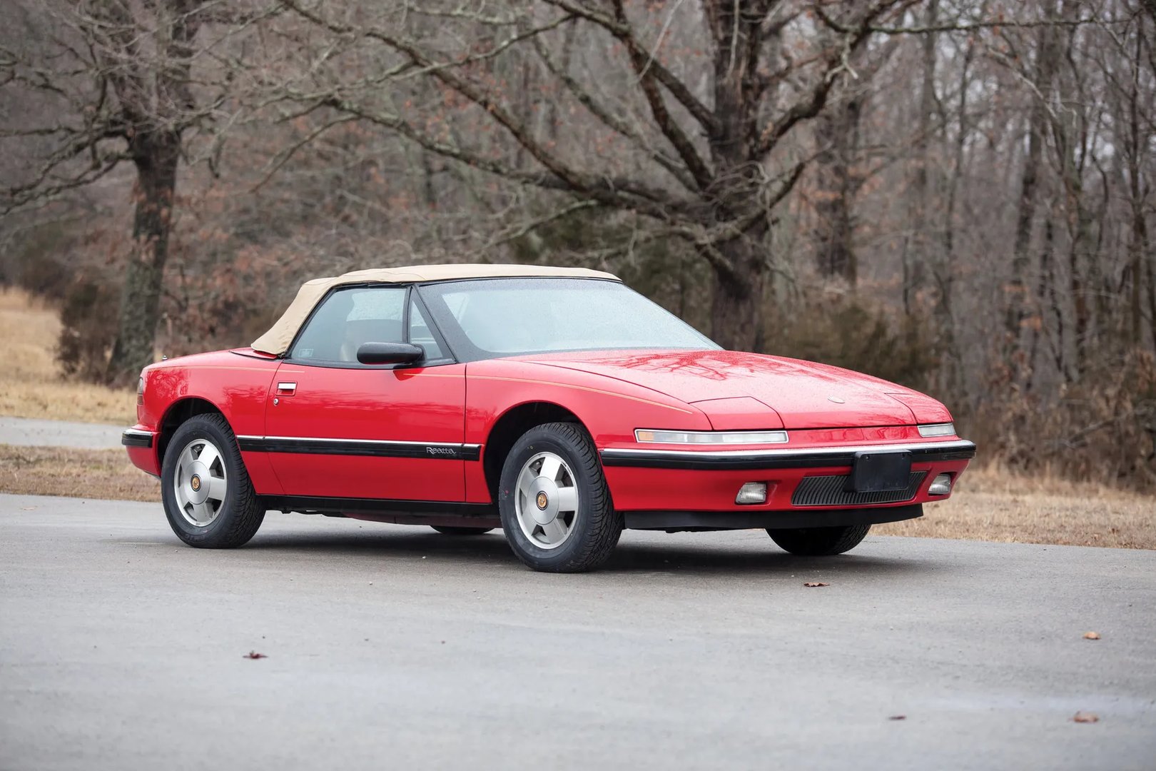 Buick_Reatta_1_generation__Cabrio__1.jpg